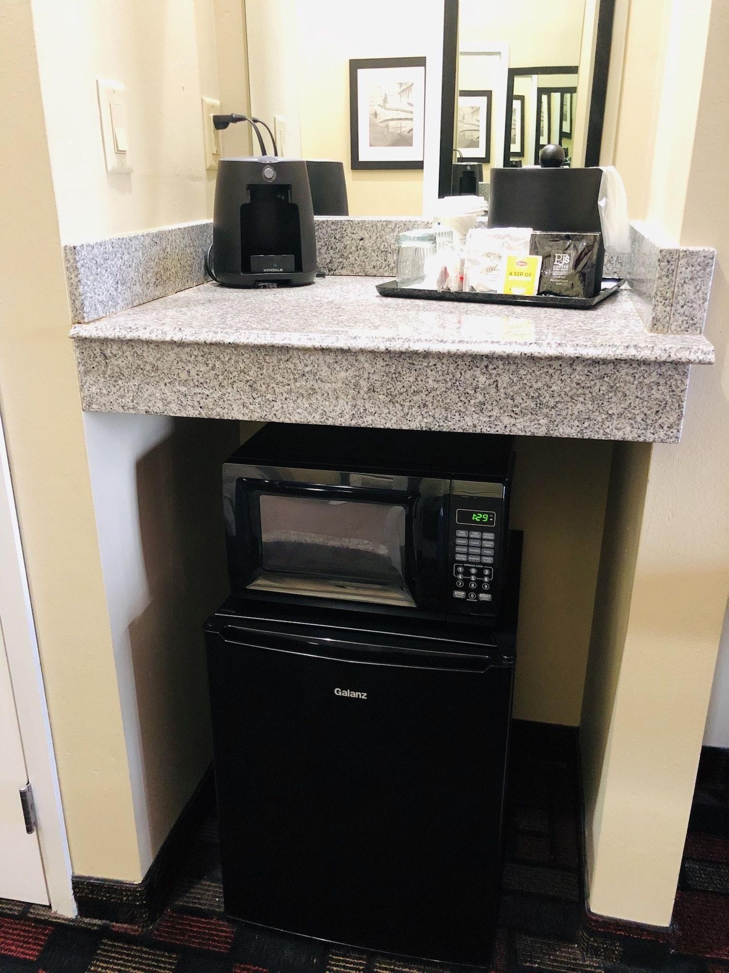 Wingate By Wyndham Lake Charles Casino Area מראה חיצוני תמונה